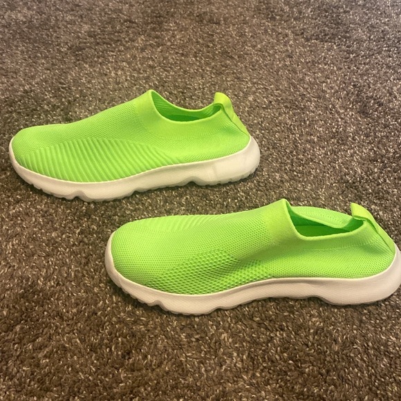 Neon Green Stretch Fabric Slip On Shoes Sz 8 NEW - Picture 3 of 5